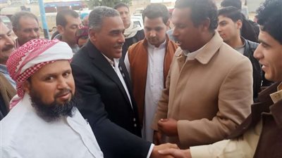 محافظ مطروح يستمع لمطالب أهالي الضبعة ويوجة بتوفير الاعتماد المالي اللازم