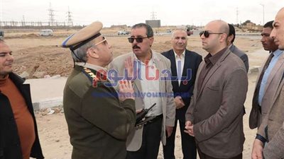 محافظ بني سويف يتابع الحالة المرورية بمحور عدلي منصور