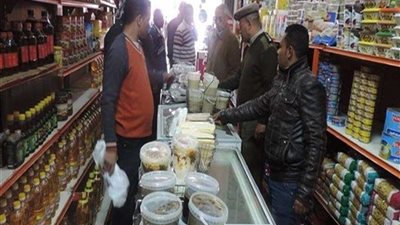 ضبط 3 مصانع غير مرخصة وقضيتي تلاعب بالسلع التموينية بالقليوبية