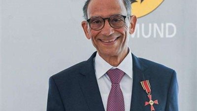 الخميس.. هاني عازر ضيفًا بأولى اللقاءات الفكرية لمعرض الكتاب