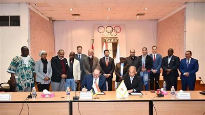 وزير الرياضة يشهد توقيع بروتوكول تعاون بين الاتحاد الدولى للسباحة و