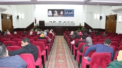 توافد الأطباء على دار الحكمة لحضور حفل تأبين شهيدات حادث المنيا