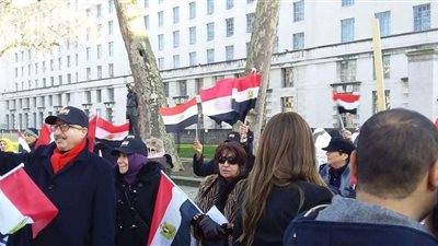 الجالية المصرية في لندن تنظم وقفات تأييد ودعم بالرئيس السيسي في لندن 