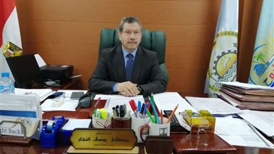 رئيس جامعة مطروح يتابع انتظام سير العمل بلجان الامتحانات