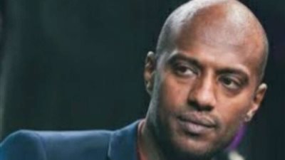 الفنان أمير صلاح الدين يرزق بمولدته 