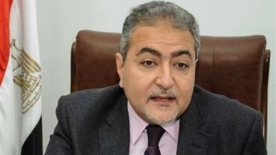 نقيب البيطرين في زيارة للأقصر وقنا للتواصل مع أبنائه