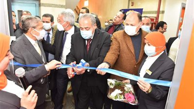 الهجان يفتتح معرض أهلا رمضان بشبرا الخيمة