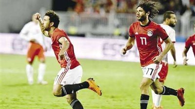 وصول النني وتريزيجيه لمعسكر المنتخب قبل مواجهة السنغال