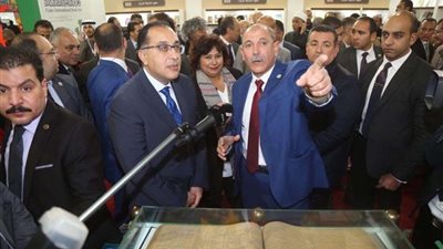 رئيس الوزراء: معرض الكتاب أصبح أحد أهم الفعاليات الثقافية في المنطقة (صور)