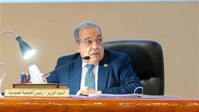 وزير الإنتاج الحربي يناقش الموازنة المقترحة للعام المالي 2022/2023