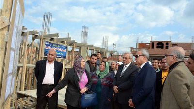 محافظ القليوبية يوجه بسرعة الإنتهاء من المشروعات المتوقفة بكفر شكر