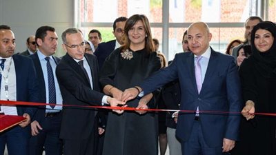 وزيرة الهجرة تفتتح معرض 