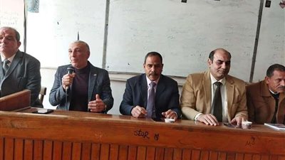 مركز تعليم الكبار يعقد لقاء توعوي لطلاب كلية الآداب بجامعة المنوفية