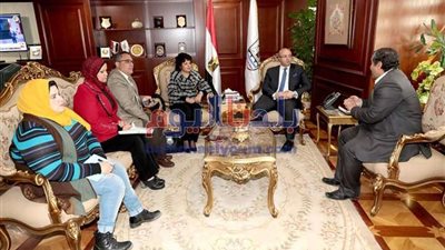 محافظ بني سويف يبحث نتائج ومستجدات مبادرة 