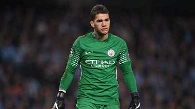 إيدرسون يغيب عن حراسة مرمى البرازيل وأليسون يعوض غيابه