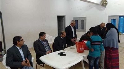 تسليم 18 وحدة سكنية للأسر الأولى بالرعاية بسمسطا جنوب بني سويف