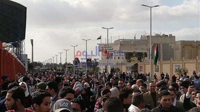 بالصور.. توافد المواطنين على استاد القاهرة للمشاركة في احتفالية 