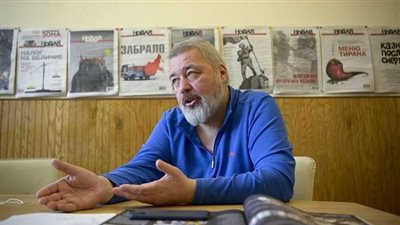 صحفي روسي يعرض ميدالية نوبل للسلام للبيع لصالح لاجئي أوكرانيا