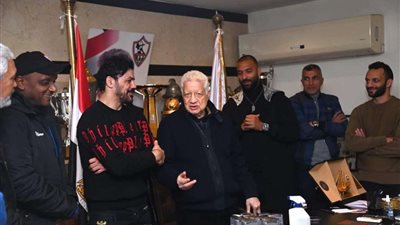 مرتضى منصور يلتقي بعمرو زكي ويعلن تعيينه نائبًا لرئيس قطاع الناشئين