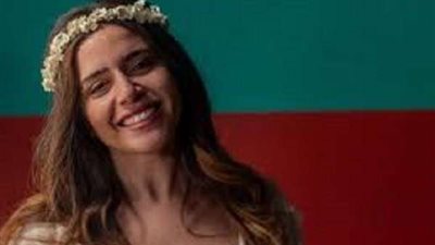 سارة مولابلاد تحُيي حفلاً غنائيًا بمسرح رووم آرت سبيس.. الليلة