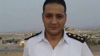 والدة الشهيد محمد أنور تهنئ رجال الشرطة بعيدهم الـ68