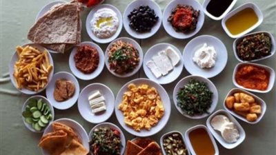 أبرزها الفول.. أطعمة  تساعد على عدم الشعور بالجوع والعطش في رمضان