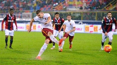 بولونيا يهزم سبال بثلاثية في الدوري الإيطالي