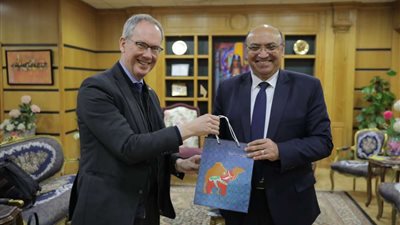 سفير دولة السويد يزور جامعة المنصورة لهذا السبب