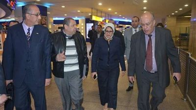 عاجل.. مطار القاهرة يرفع درجة الاستعداد لمواجهة فيروس كورونا بعد اكتشاف حالات