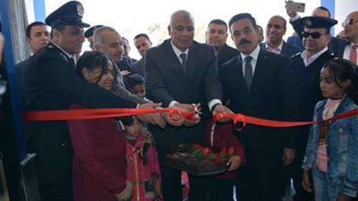 محافظ الوادي الجديد يفتتح وحدة تراخيص المرور الجديدة بالخارجة