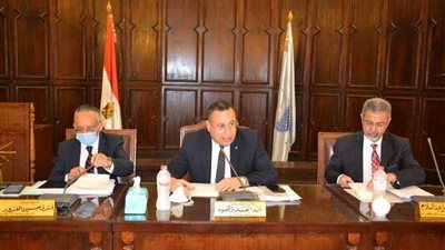 مجلس جامعة الإسكندرية يعتمد عدد 41 ألفا طالب كعدد مقترح للقبول بكلياتها لعام 2022/2023