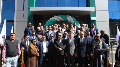 محافظ قنا يفتتح فرع البنك الزراعي المصري المطور بفرشوط