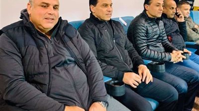 البدري وجهازه الفني يحضر مباراة الإسماعيلي والاتحاد السكندري