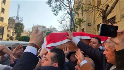 غياب الفنانين عن جنازة الفنان أحمد حلاوة (فيديو)