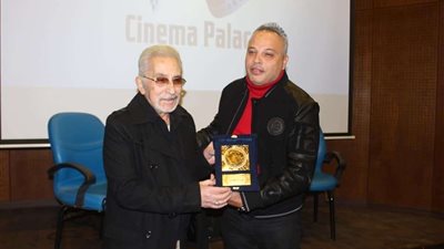 بالصور.. تكريم علي عبدالخالق في قصر السينما