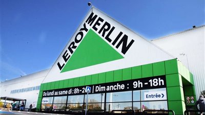 كييف تدعو إلى مقاطعة الشركات الفرنسية التي رفضت الانضمام للعقوبات المفروضة على روسيا