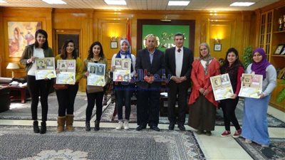 رئيس جامعة المنيا يُكرم مصممات بورتريهات النسيج لوفد مدينة وجامعة هيلدسهايم الألمانية