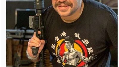 شاهد..  محمد عبد الرحمن يمازح جمهوره :