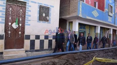 تنفيذ أعمال التطوير في مجال الإنارة بقرية شيبة بمركز أبوقرقاص بالمنيا