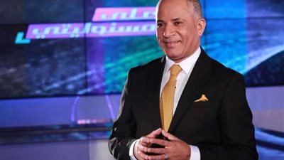 أحمد موسى يعرض فيديو لتخريب مقاعد قطارات السكة الحديد: عاوزين عقوبة رادعة