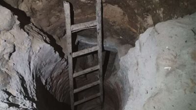 النيابة تطالب بسرعة التحريات حول مصرع عامل أثناء التنقيب عن الآثار بالجيزة