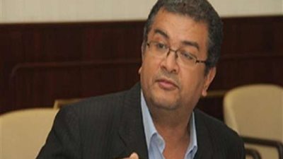 خبير سياسي: انتقال الكوادر والقيادات من حزب لآخر بسبب الطموحات الشخصية