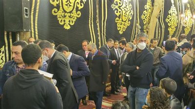 بالصور.. بدء عزاء رجائي عطية بحضور عدد كبيرمن المحامين والشخصيات العامة