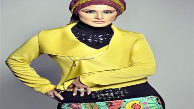 بالفيديو.. مُتصل لـ لمياء فهمي: 