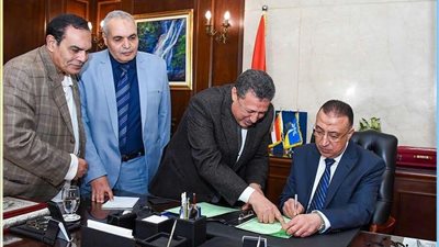 محافظ الإسكندرية يعتمد نتيجة الشهادة الإعدادية بالفصل الدراسي الأول