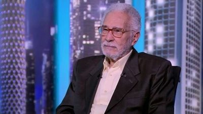 نجل عبد الرحمن أبو زهرة يطالب السلطات بالتدخل لإنقاذ والده