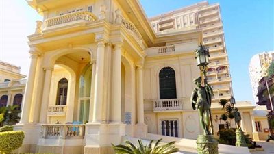 أغُلق لسنوات طويلة وتعرض للاقتحام.. تعرف على متحف المجوهرات الملكية بالإسكندرية