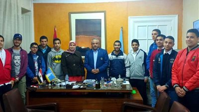 20 طالب في ضيافة 