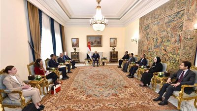 الرئيس السيسي يلتقي وزير المالية الفرنسي لتعزيز التعاون بين البلدن