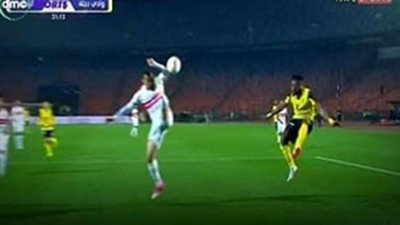 الحكم يتجاهل ضربة جزاء صحيحة لدجلة أمام الزمالك